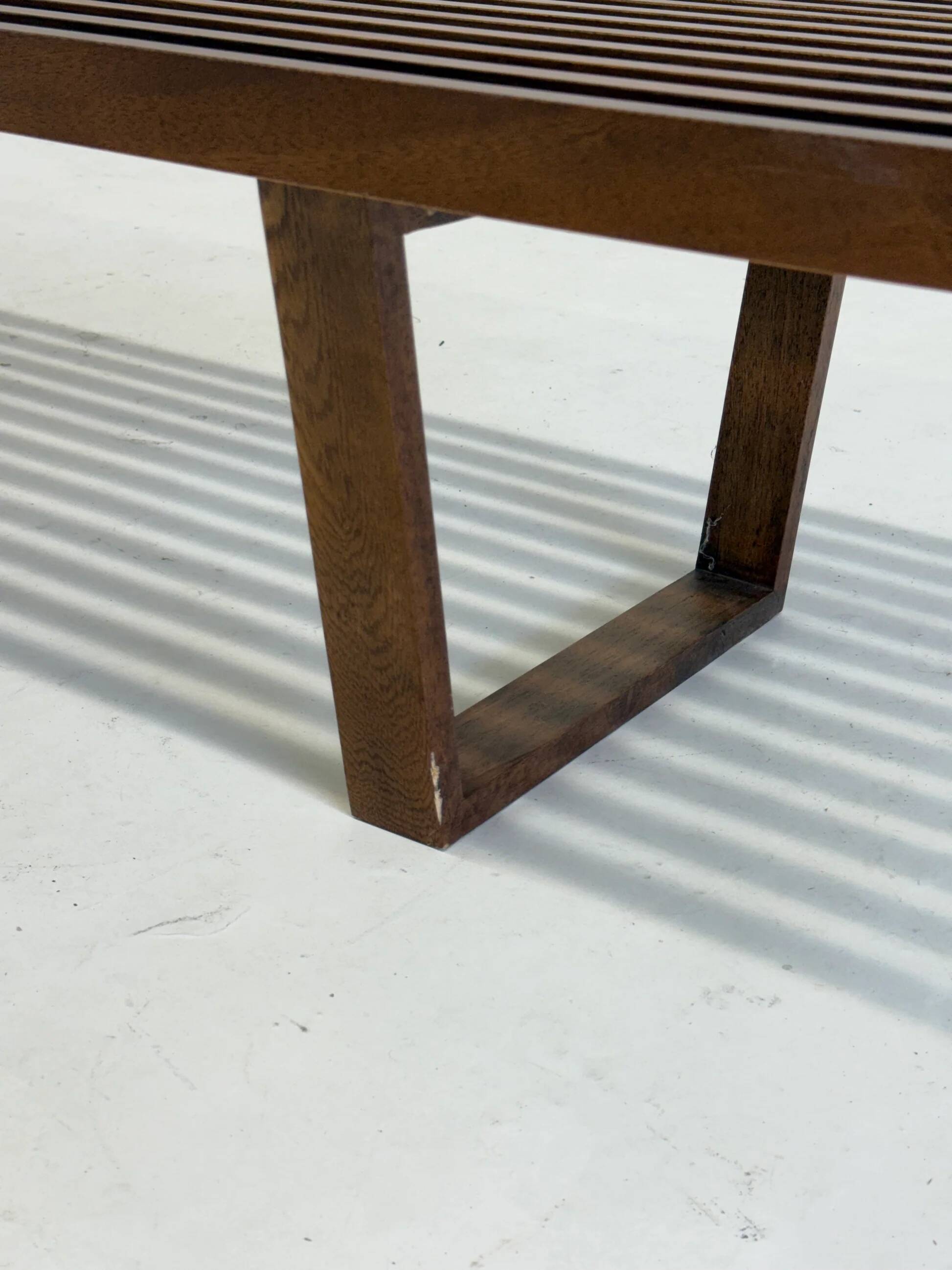 Banc à lattes long vintage George Nelson en bois de teck