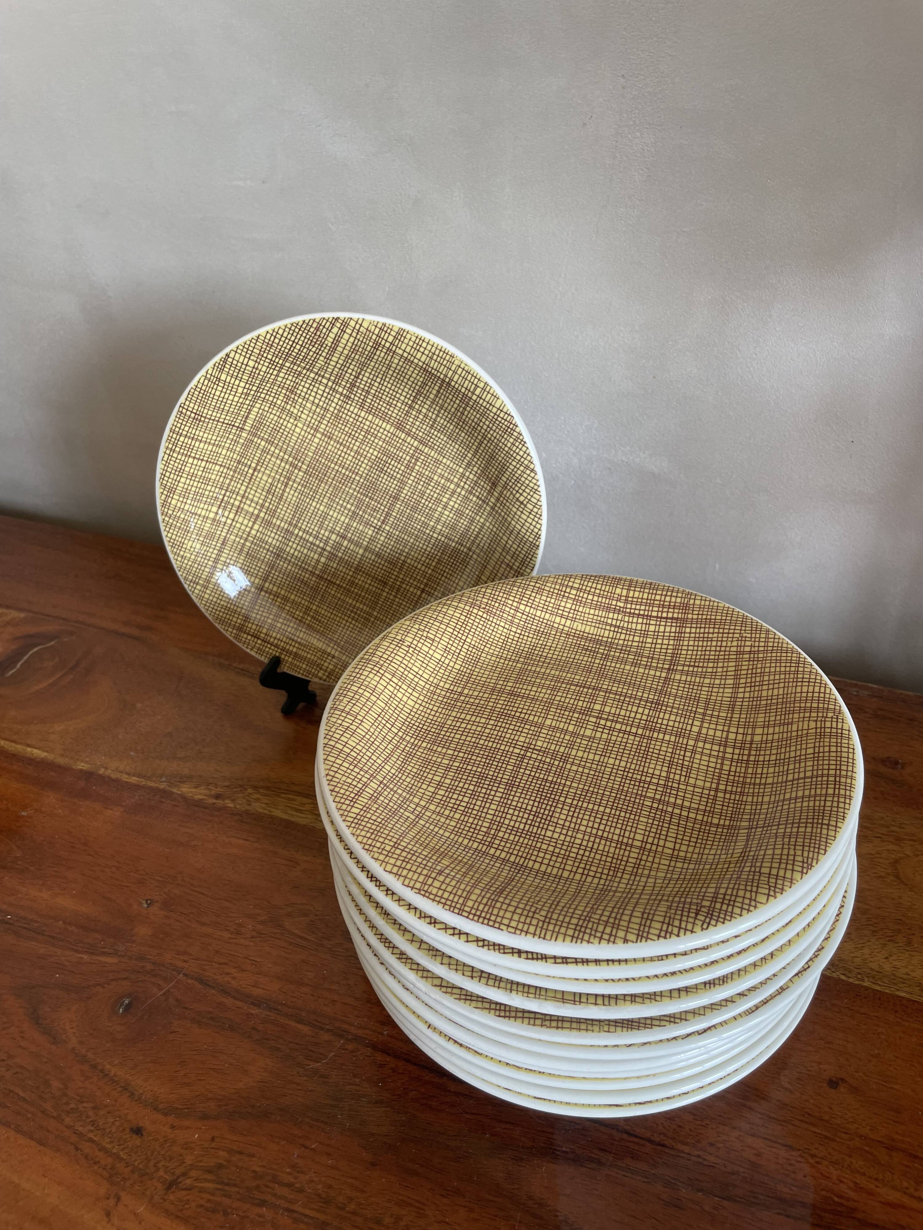 12 Villeroy and Boch Bern dessert plates