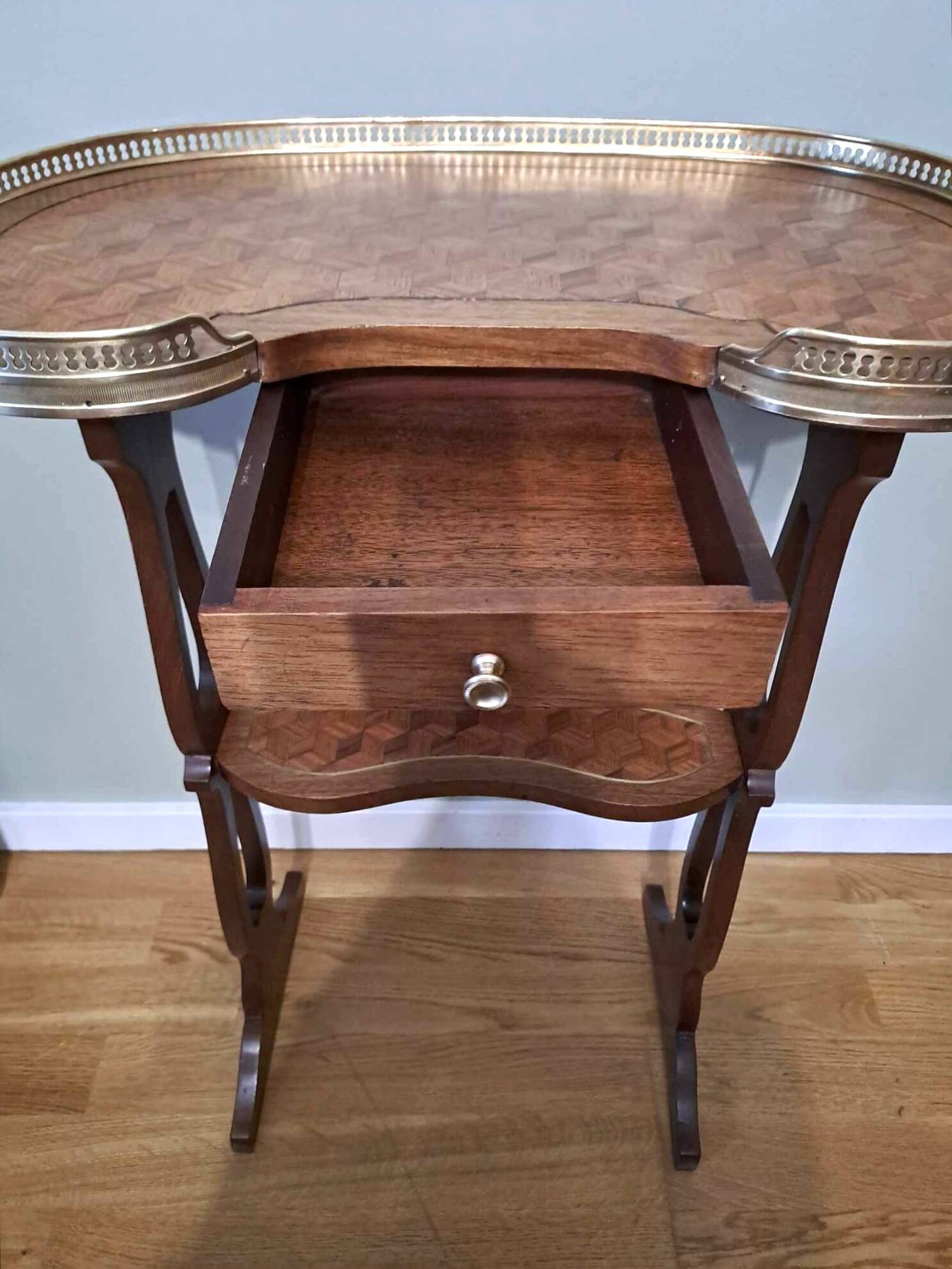 Side table or small table in marquetry