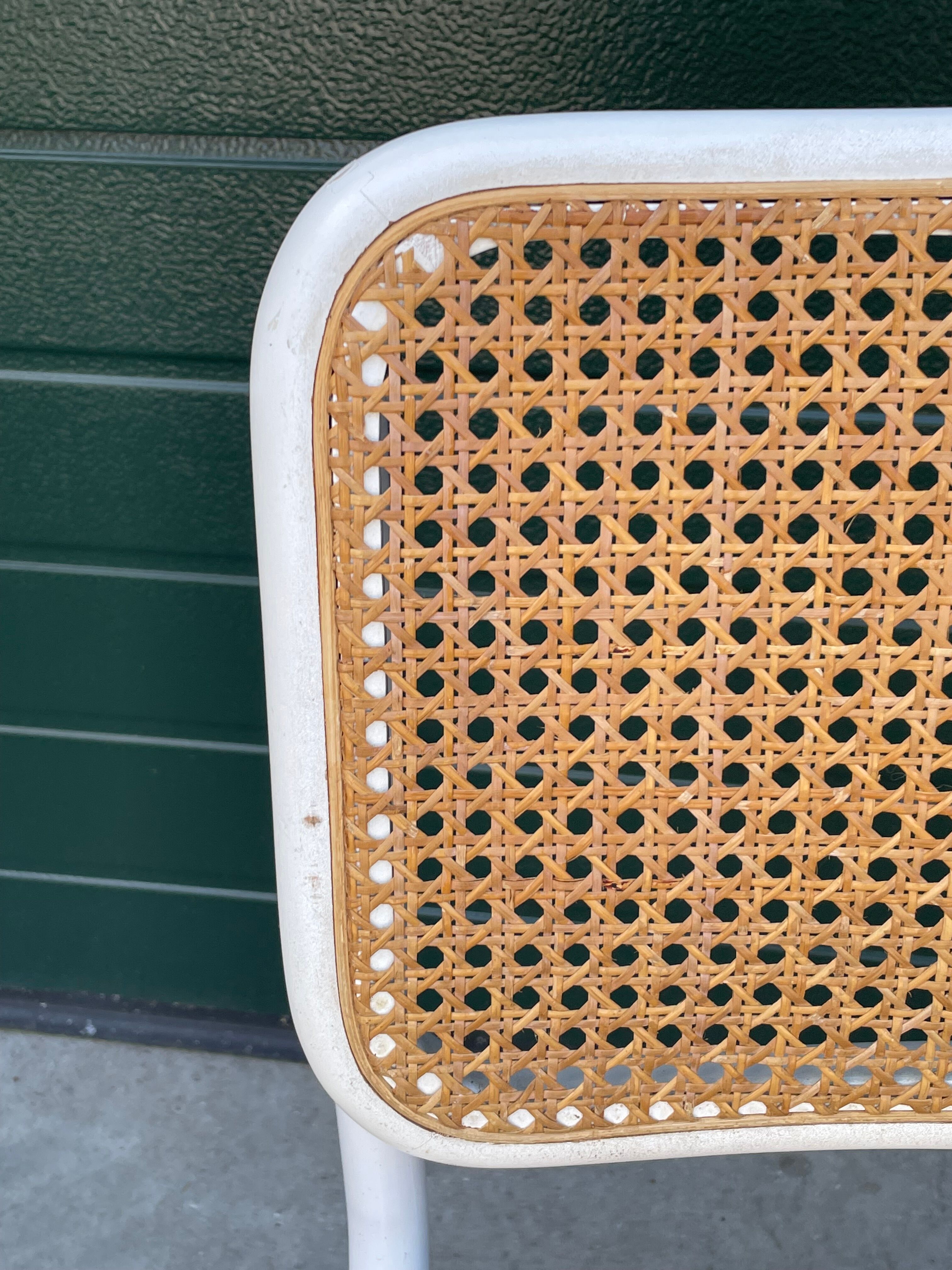 Set of 4 Cesca b32 model chairs in white by Marcel Breuer