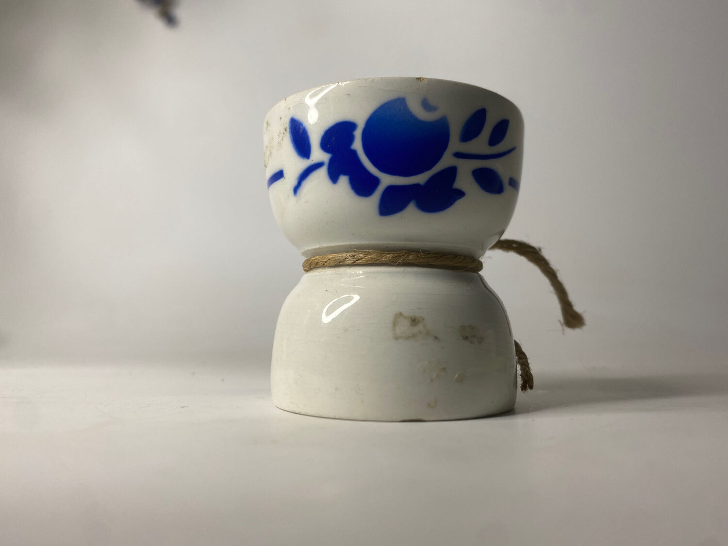 Digoin blue egg cup