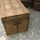 Travel trunk in wood, metal and canvas chest