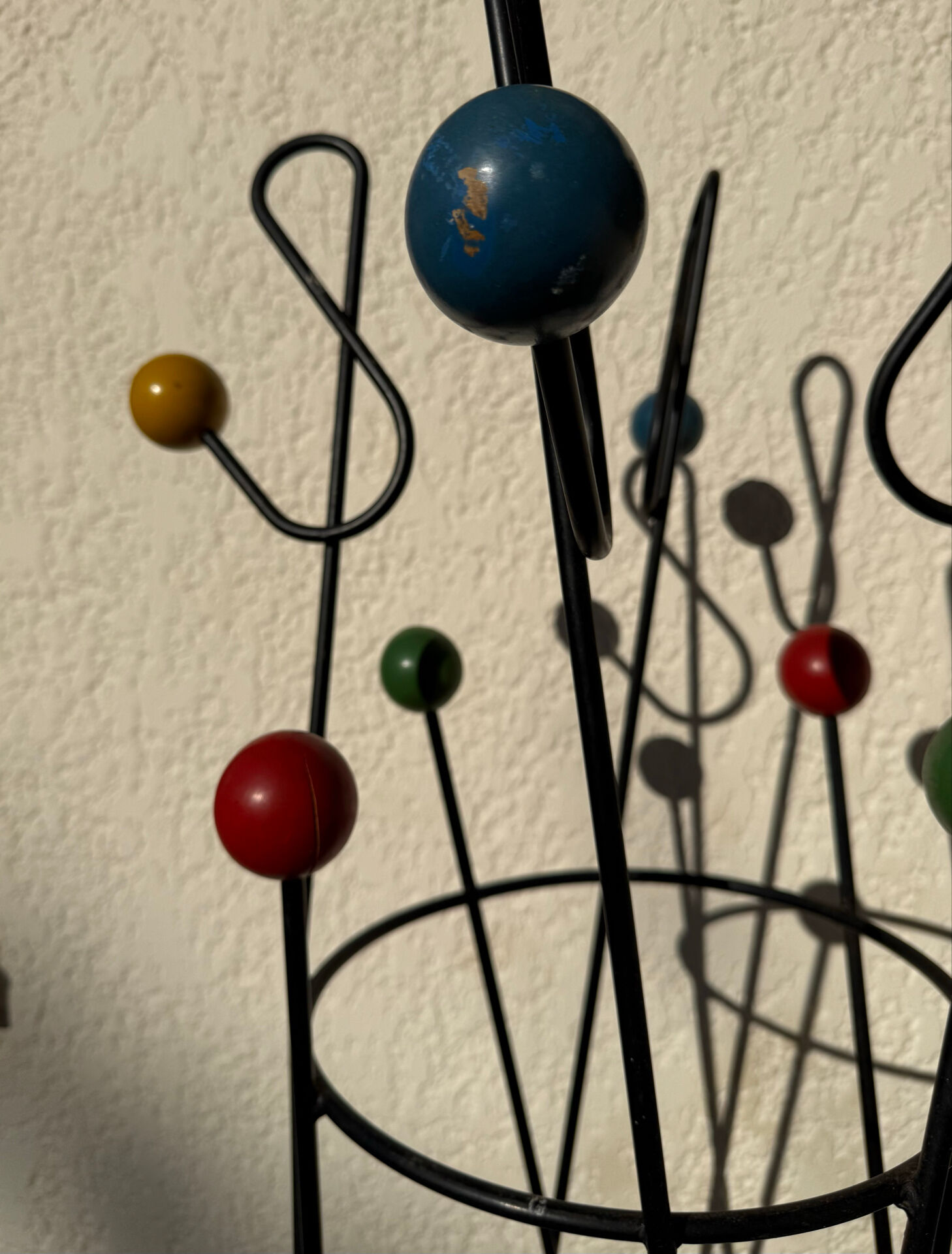 "Treble clef" coat rack Roger Ferraud