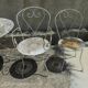 Salon de jardin en fer forge table et 2 fauteuils et 2 chaises