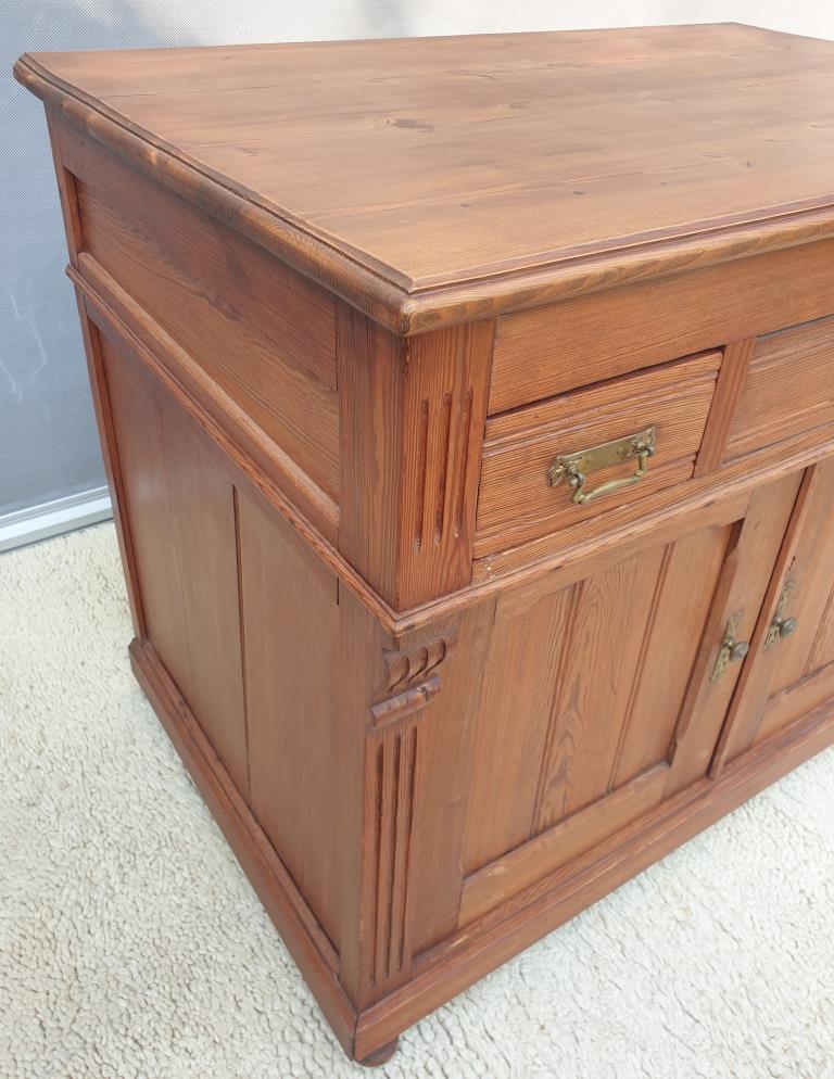 Comptoir buffet pitchpin 1900