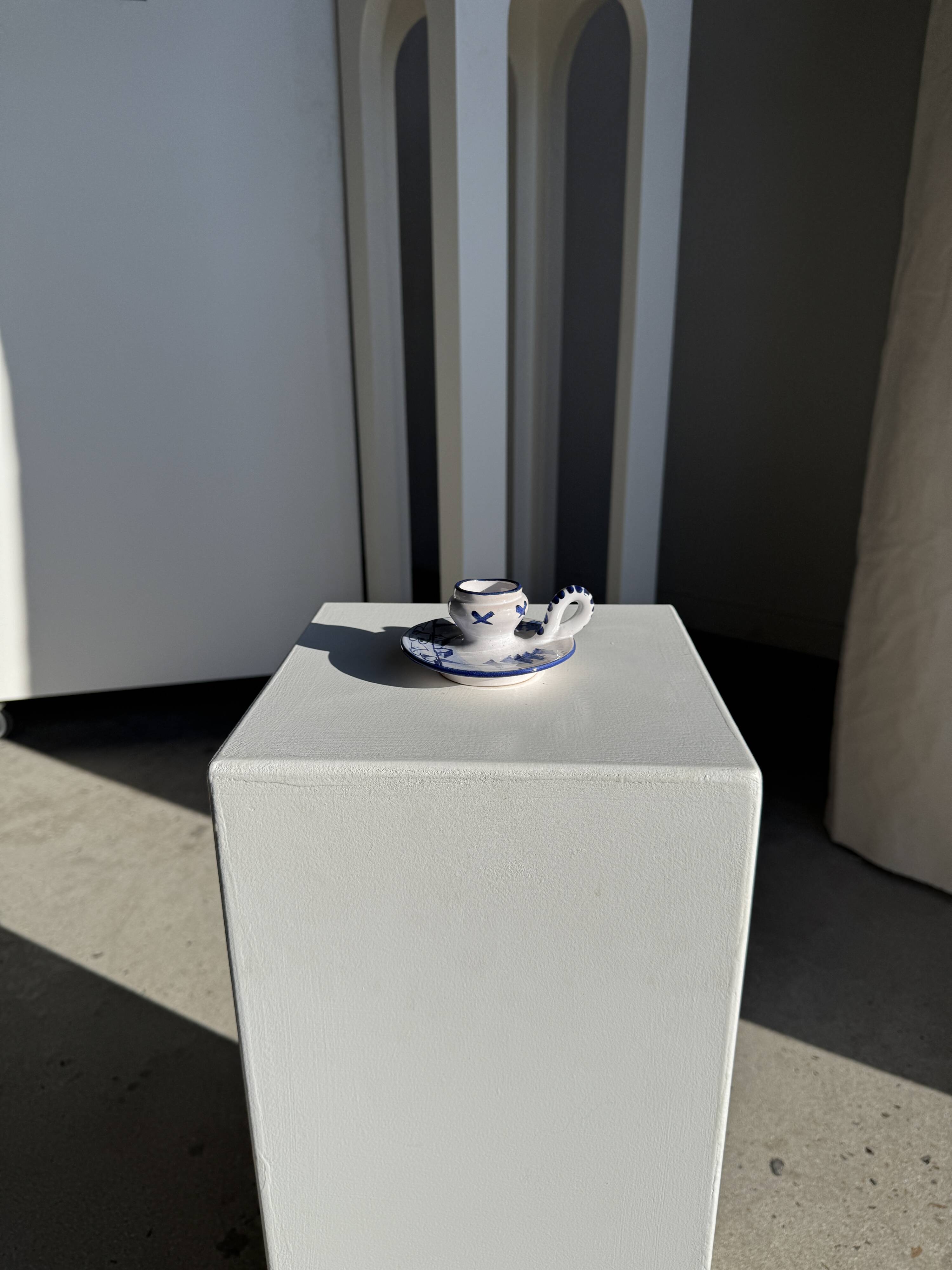 Dutch white and blue candlestick with windmill pattern H5 D10