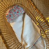 Rolling cradle for doll
