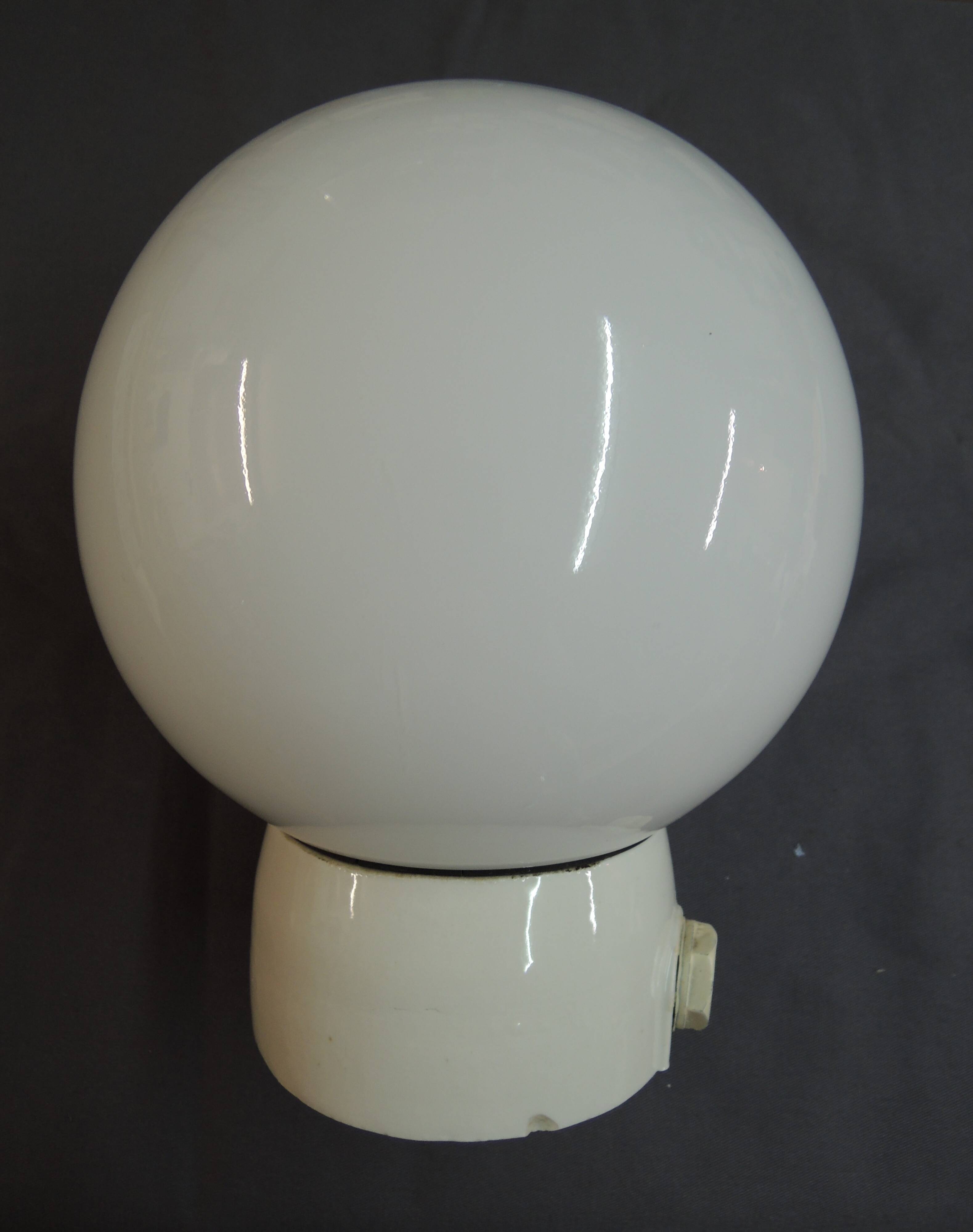 Ball ceiling light