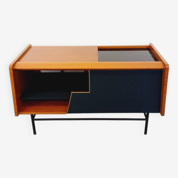 Petite enfilade moderniste vintage en bois style teck, verre, tissu et métal noir des années 60
