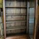 Armoire vitrine en noyer avec tiroir