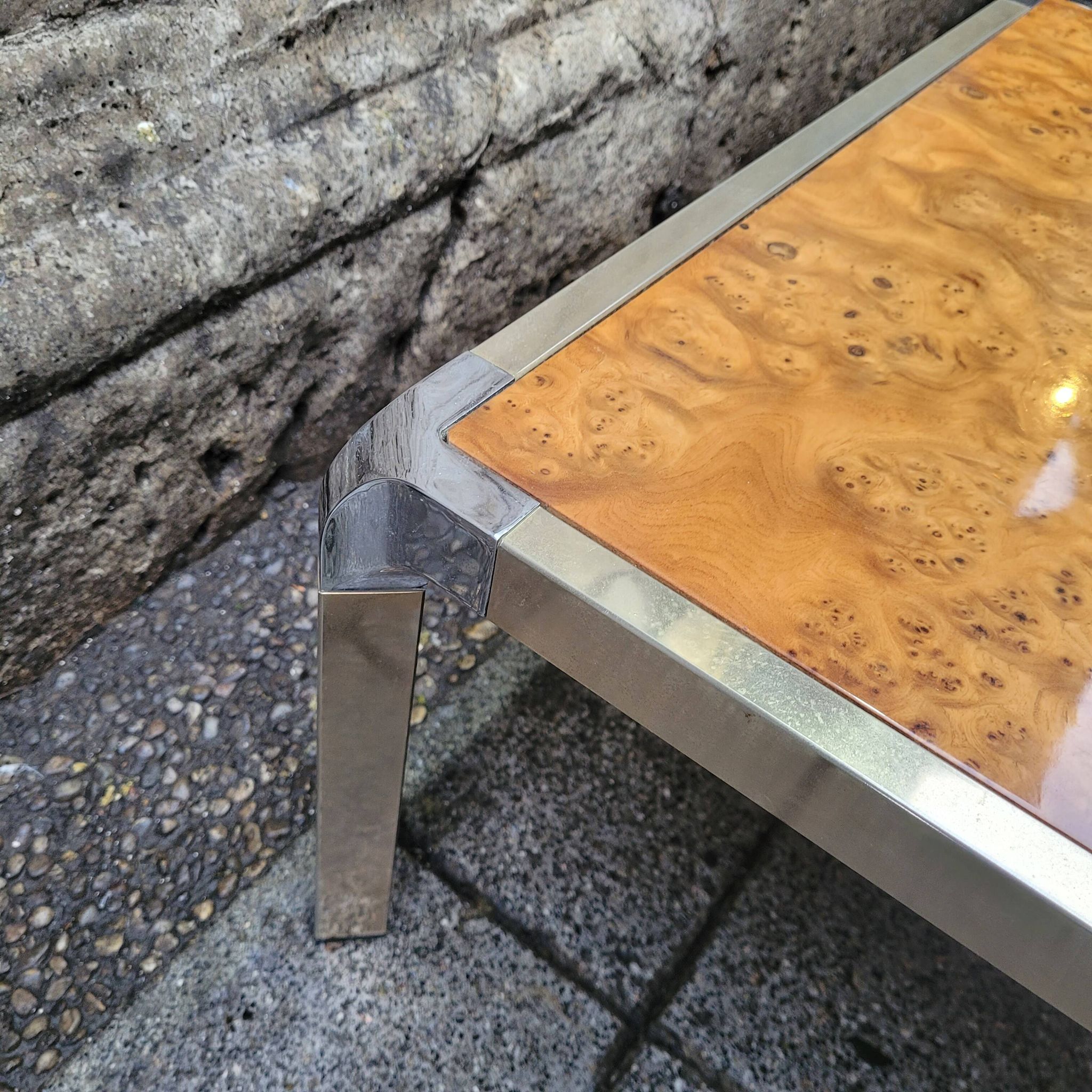 Table basse en ronce de bois et acier, France années 1970