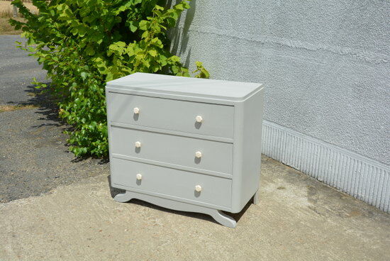 Art deco dresser