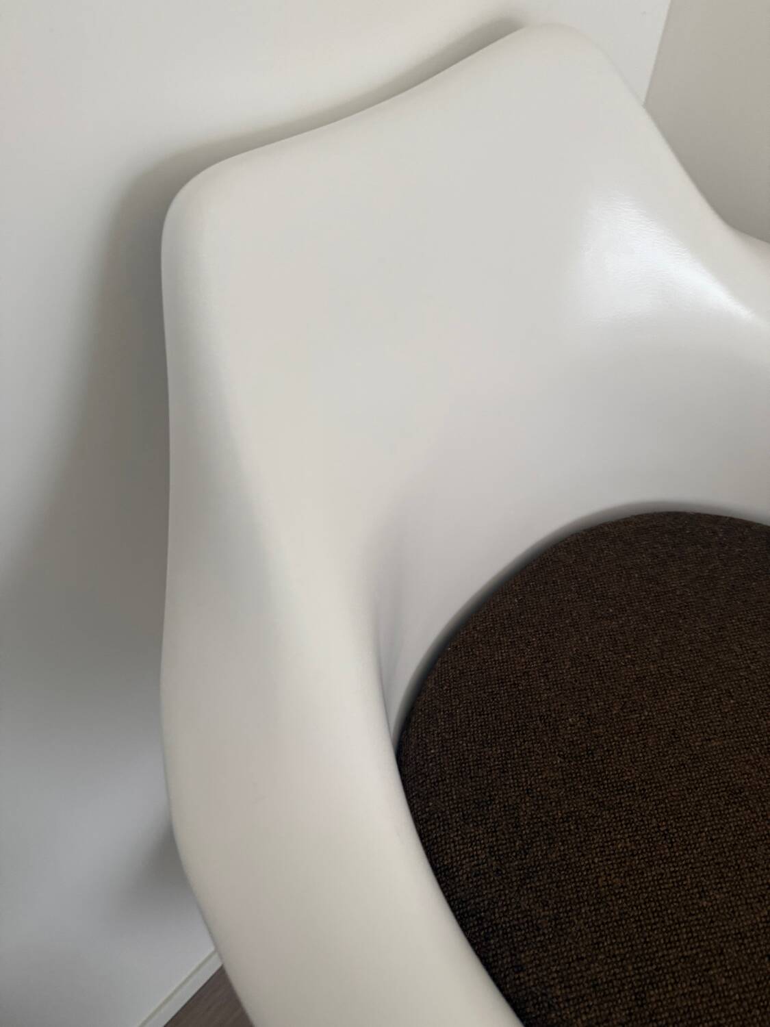 Knoll Eero Saarinen armchair
