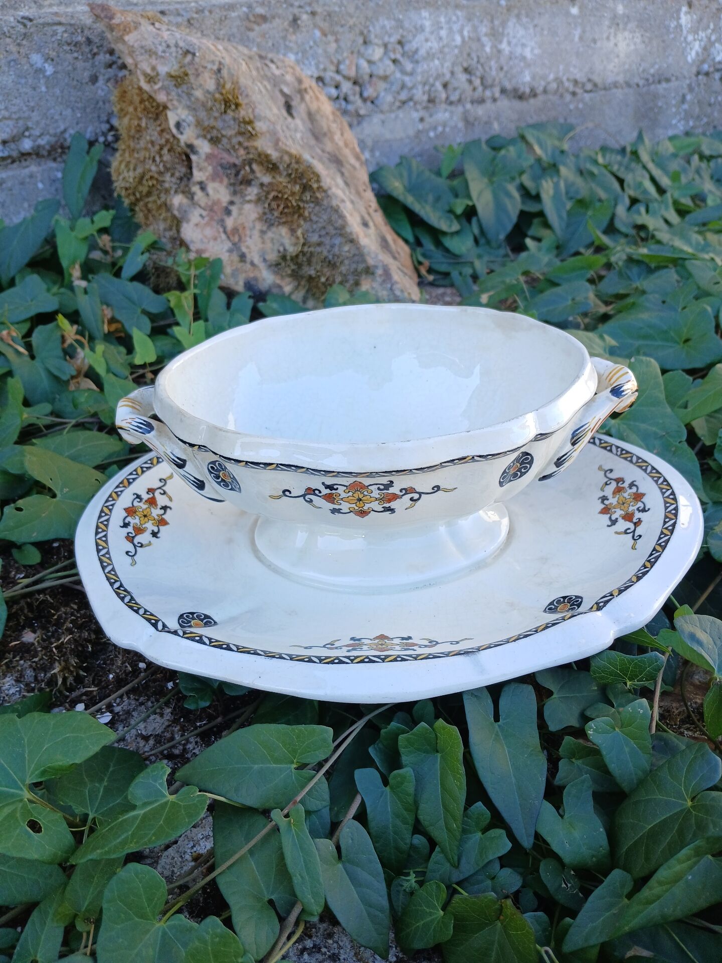 Saucière ancienne de Gien 