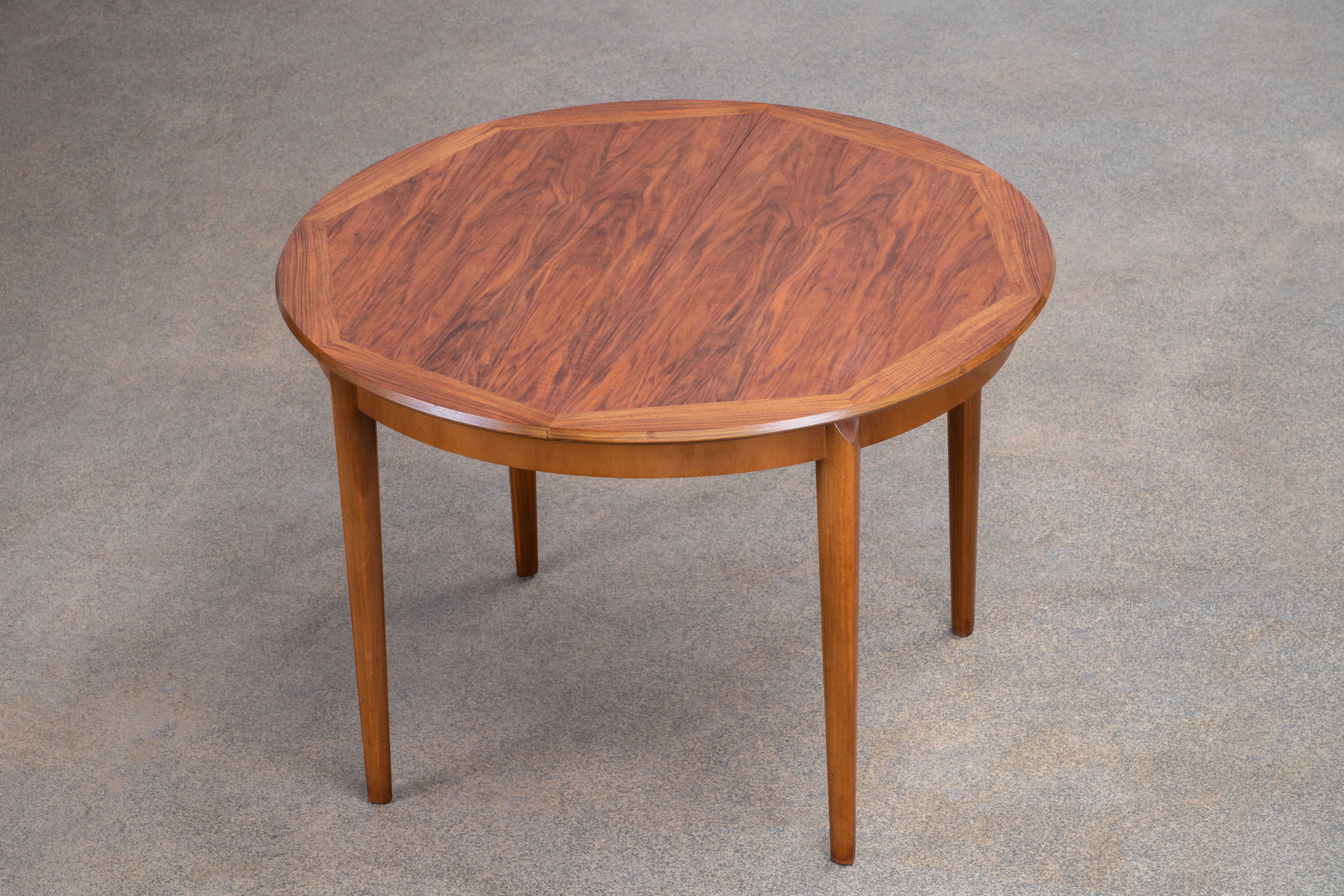 Scandinavian table 110 cm
