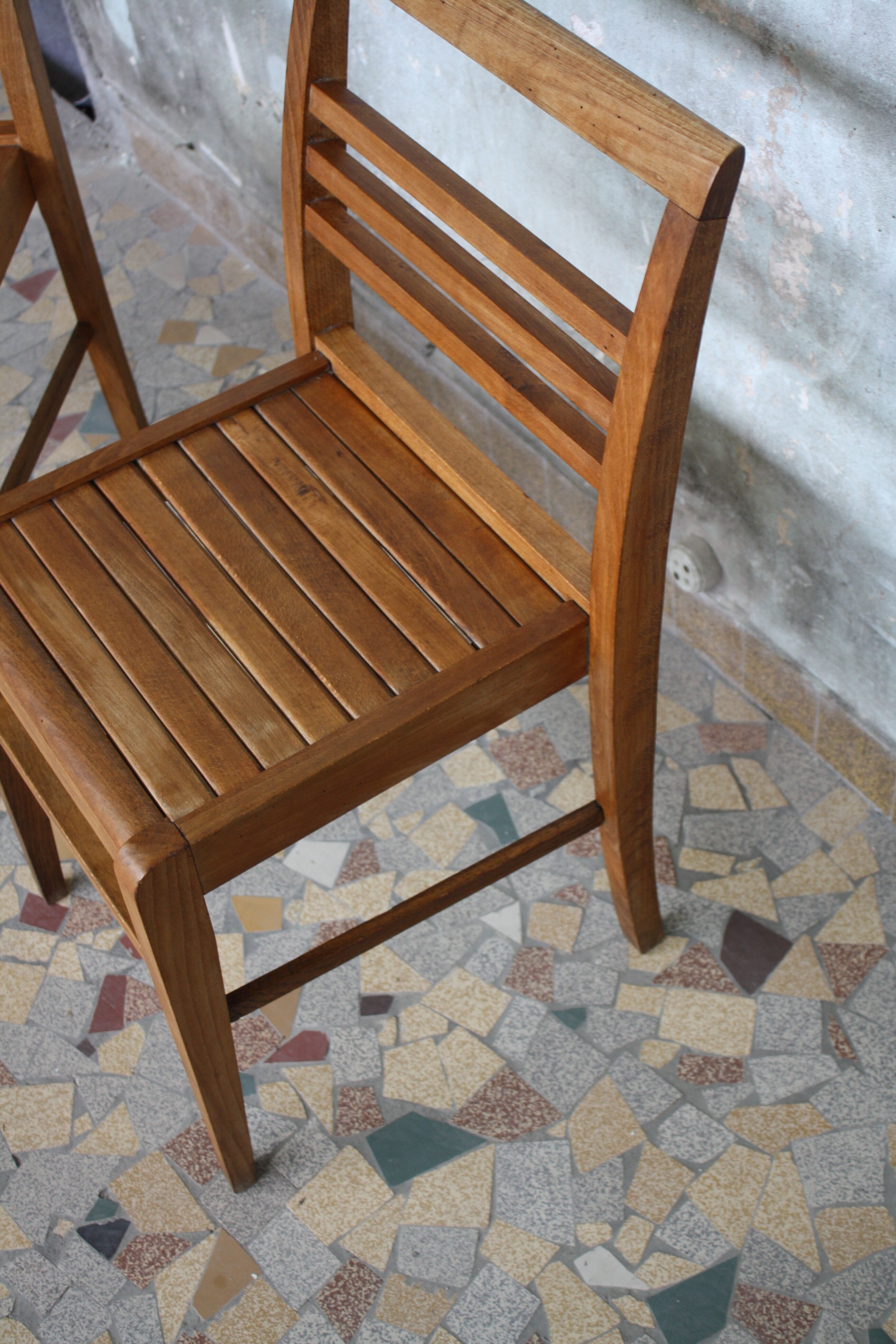 Paire de chaises en hêtre René Gabriel