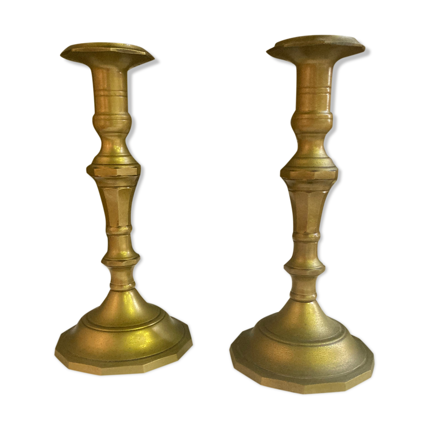 Paire de candélabres laiton