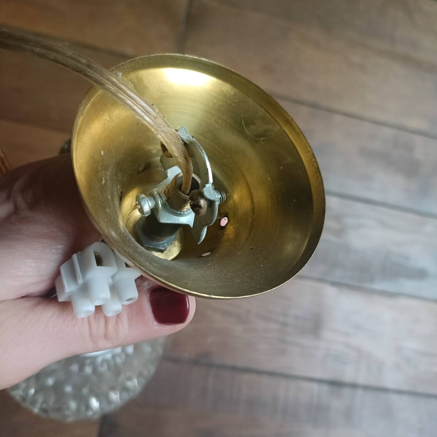 Suspension verre moulé et laiton