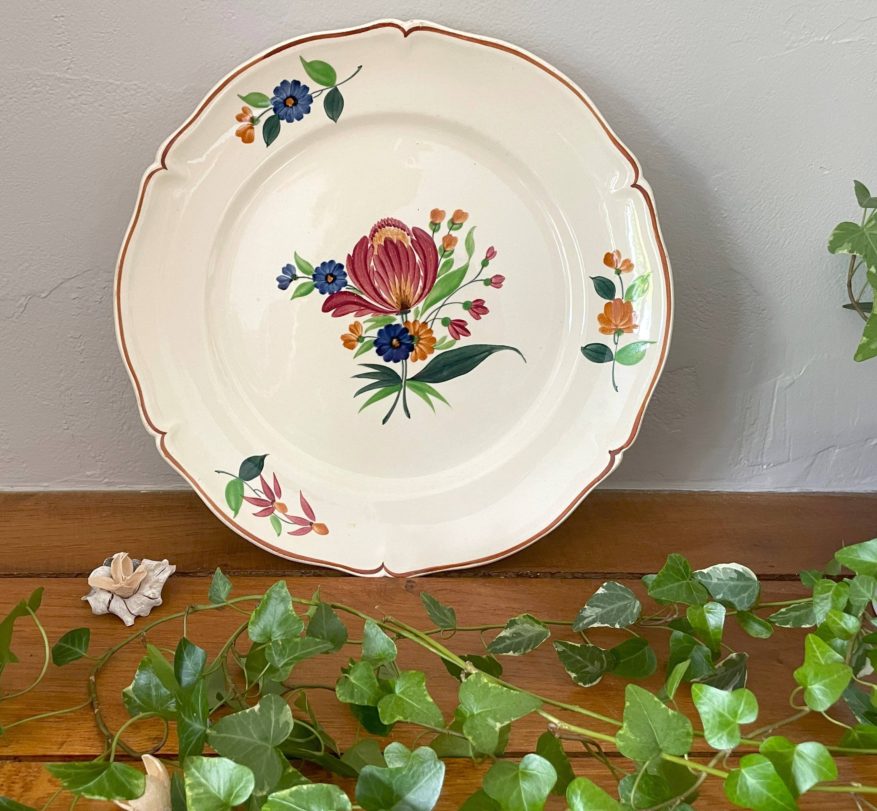 Antique earthenware serving dish from Saint-Amand (North)