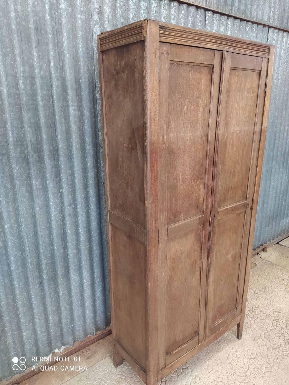 Armoire parisienne en bois vintage