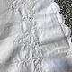 Nappe ronde blanche brodée en coton