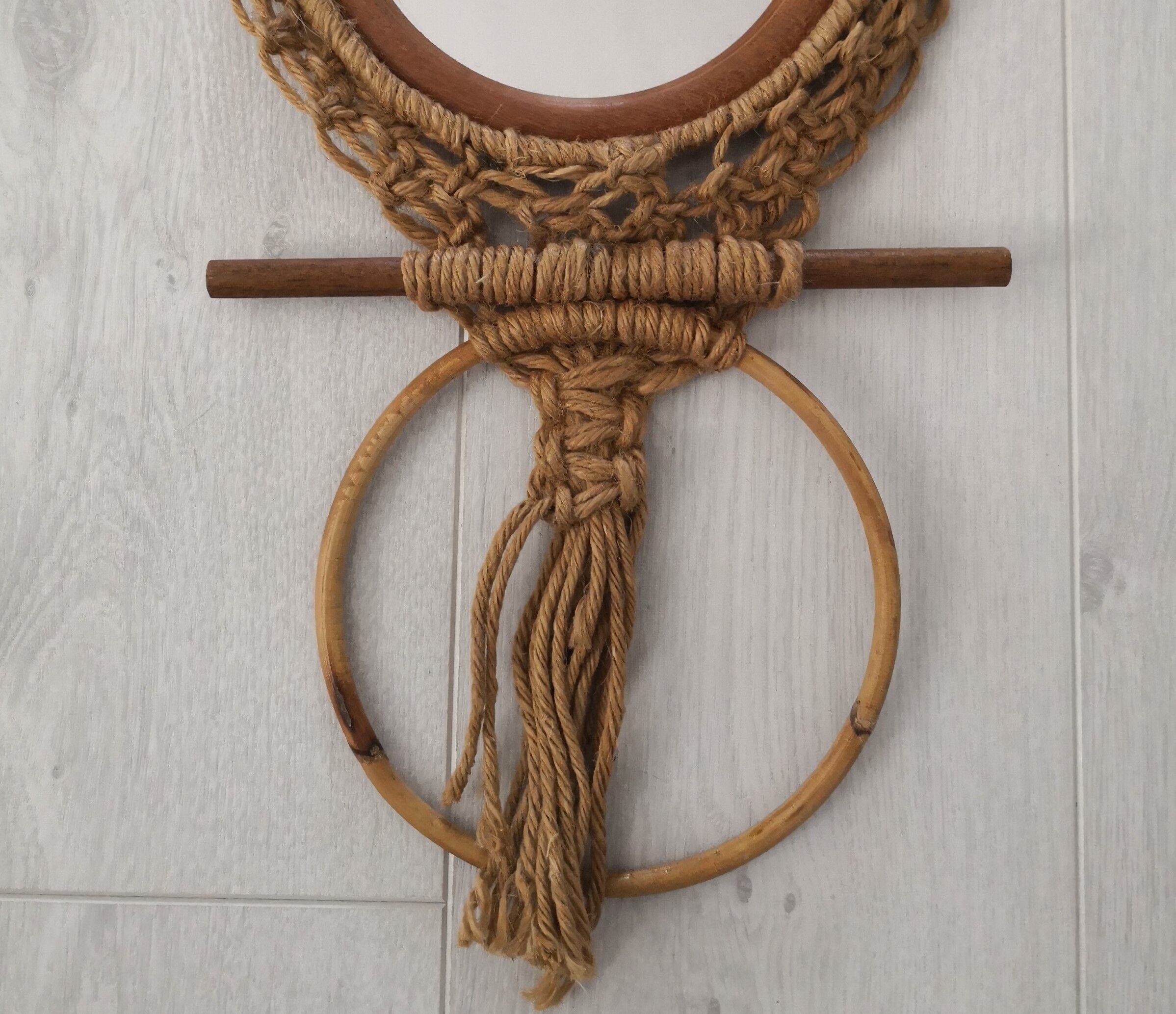 Owl macramé mirror of the 70s