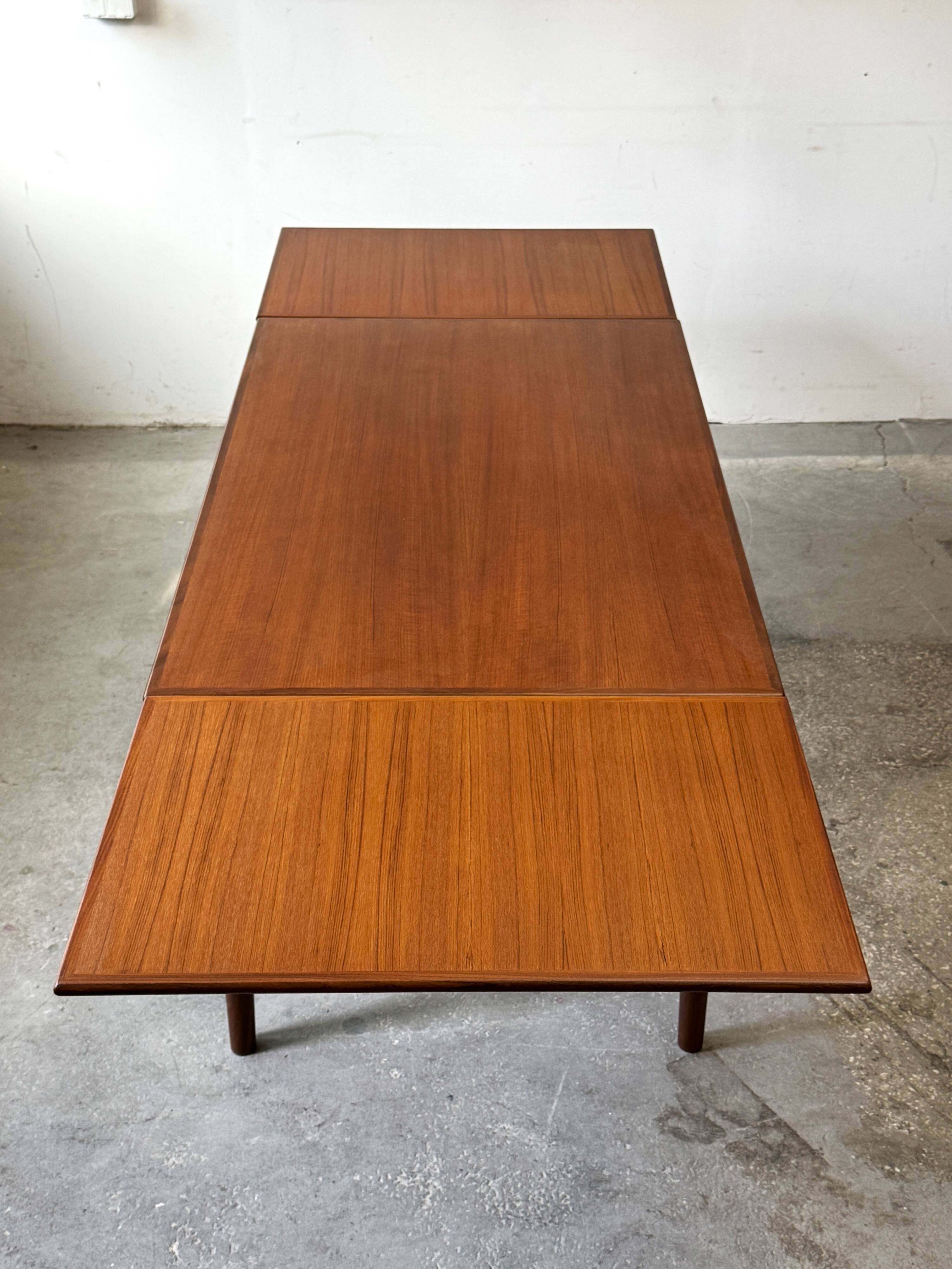 Table en teck extensible, Danemark 1960s/1970s, VNTG, Mid-C Modern