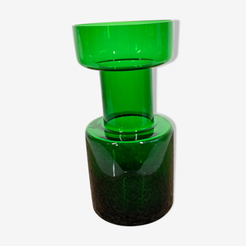 Vase en verre coloré vert