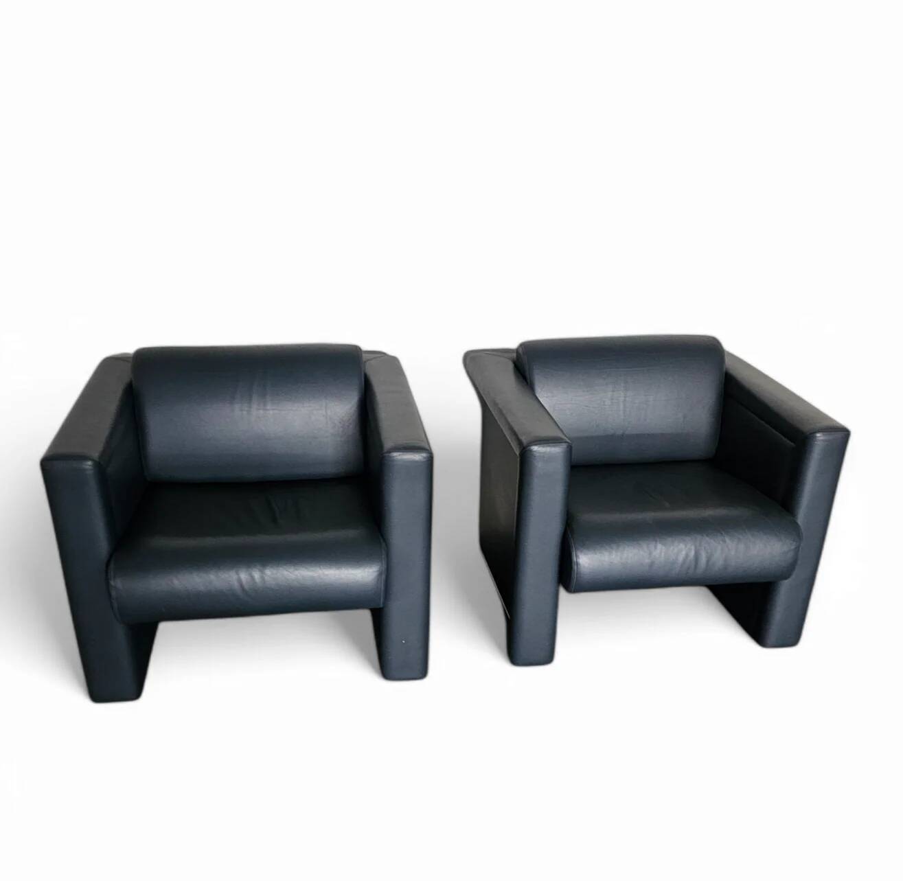 Pair / Trix and Robert Haussmann / Leather Chairs by Knoll