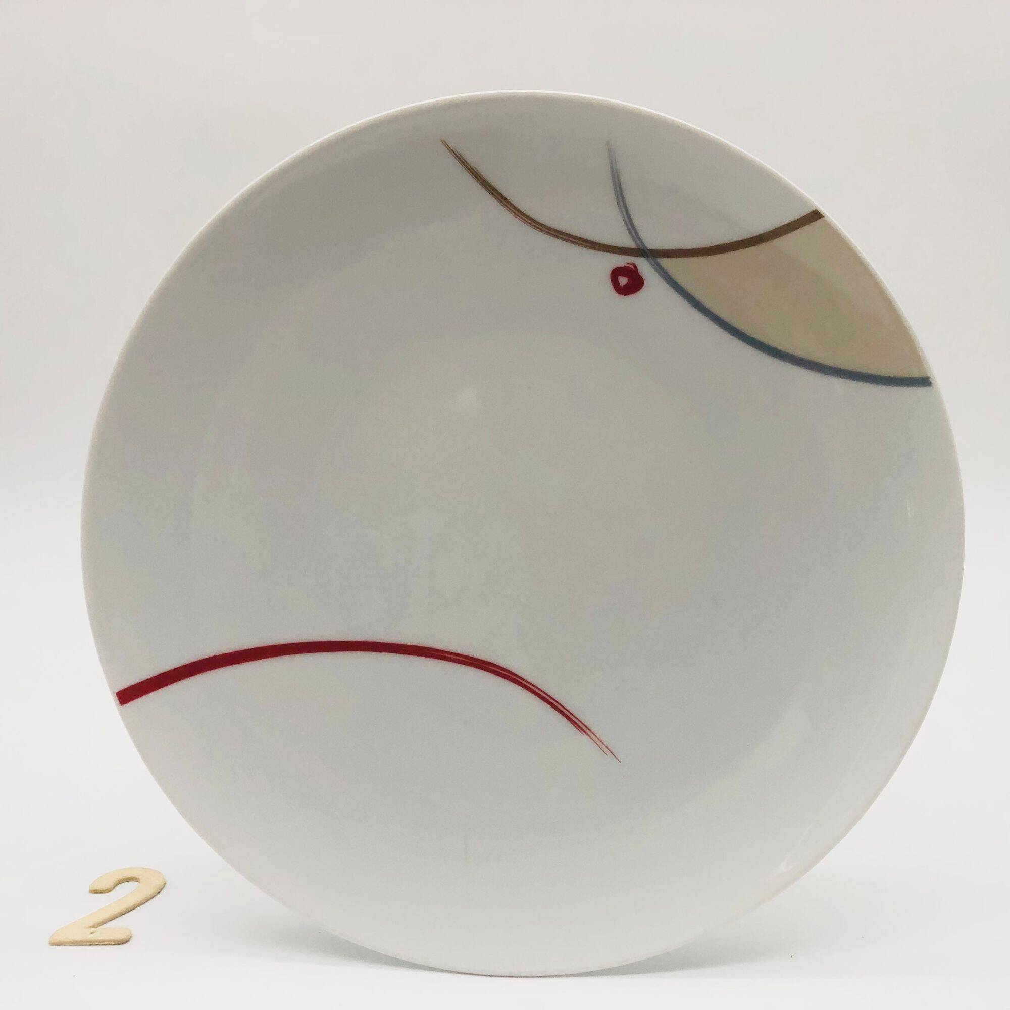 6 porcelain dessert plates. Guy Degrenne.