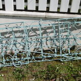 Wrought iron bed and his Swan-neck