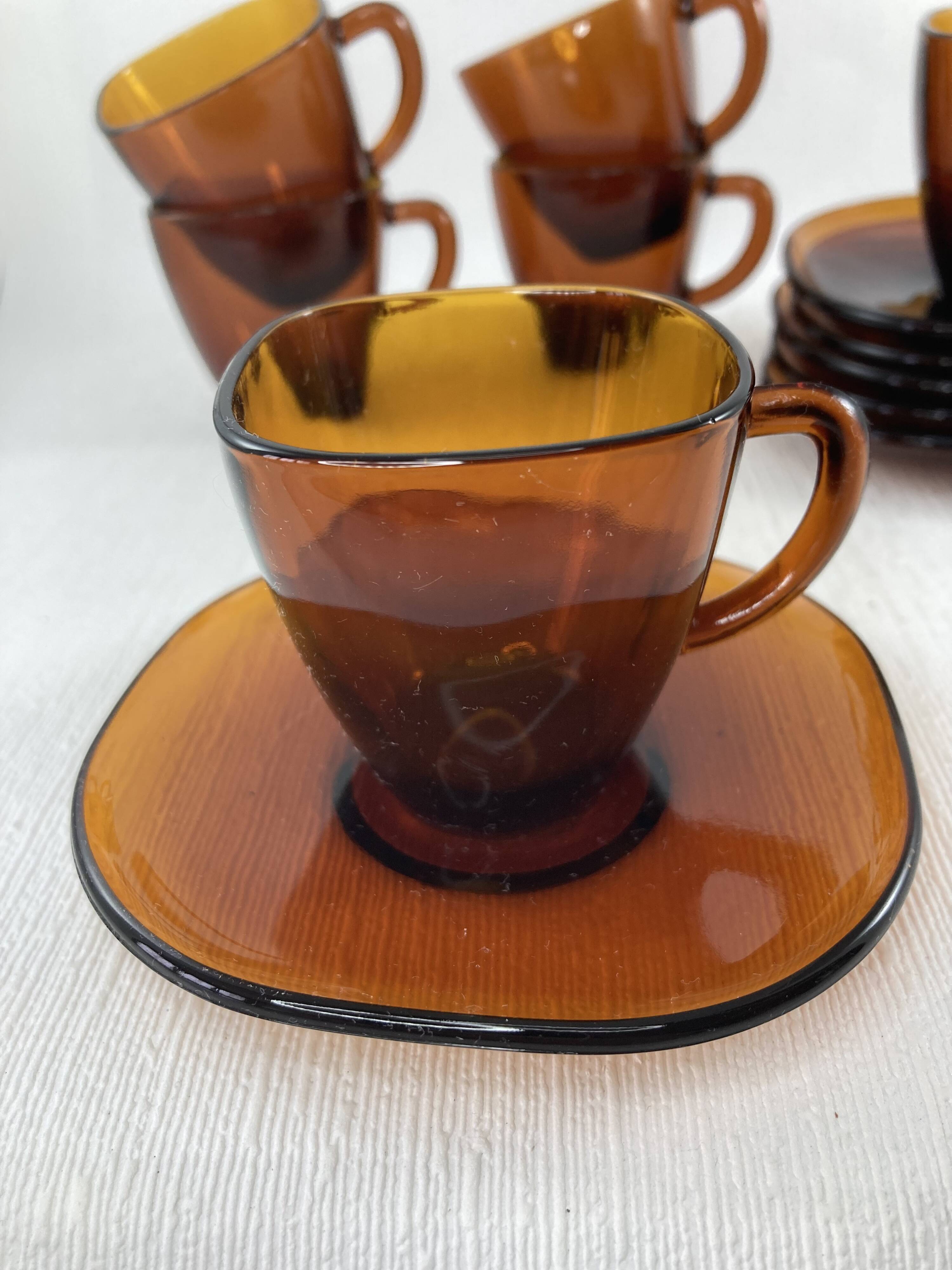 Service of 6 coffee cups and saucers Vereco amber glass design 1970
