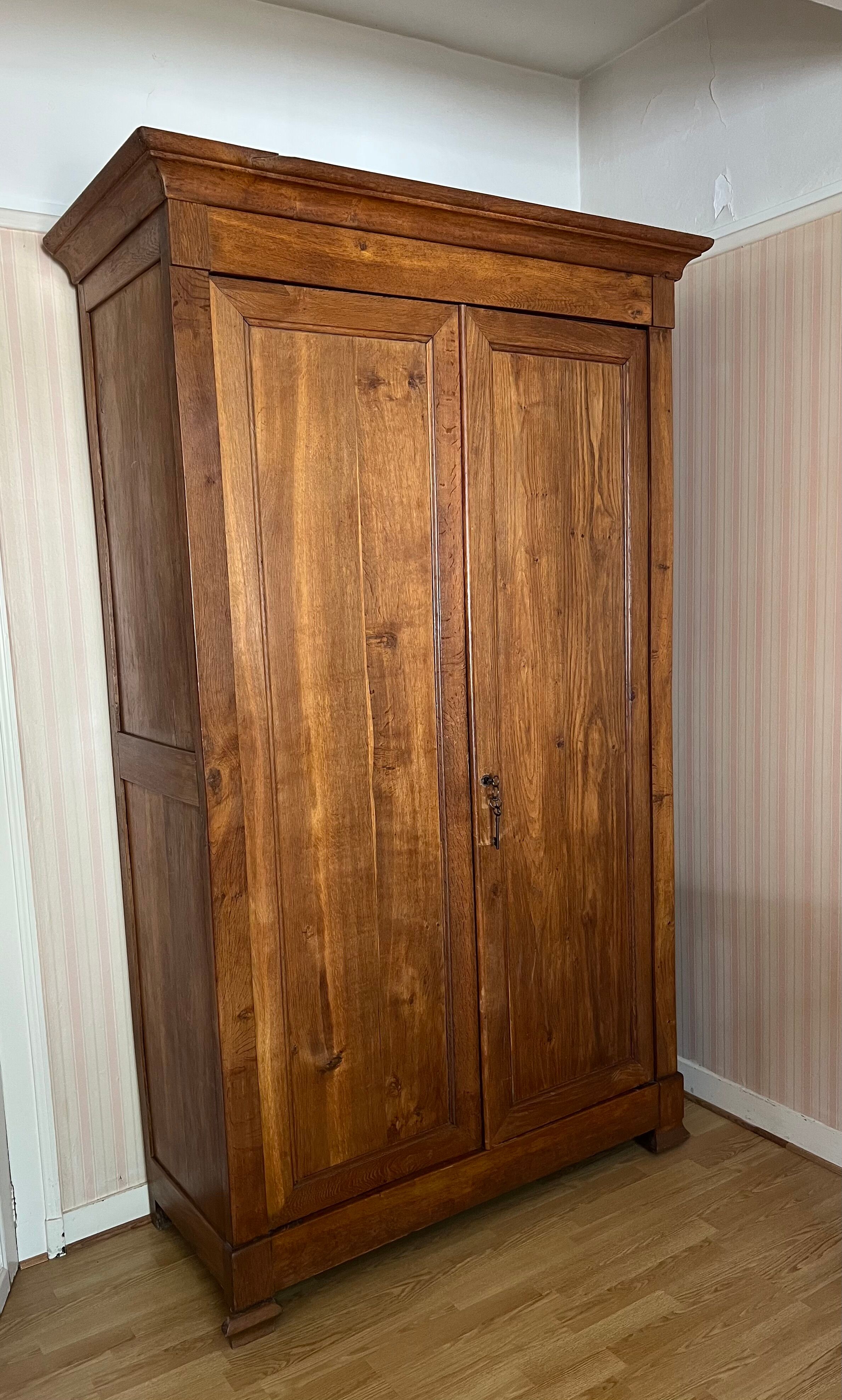 Louis Philippe oak cabinet