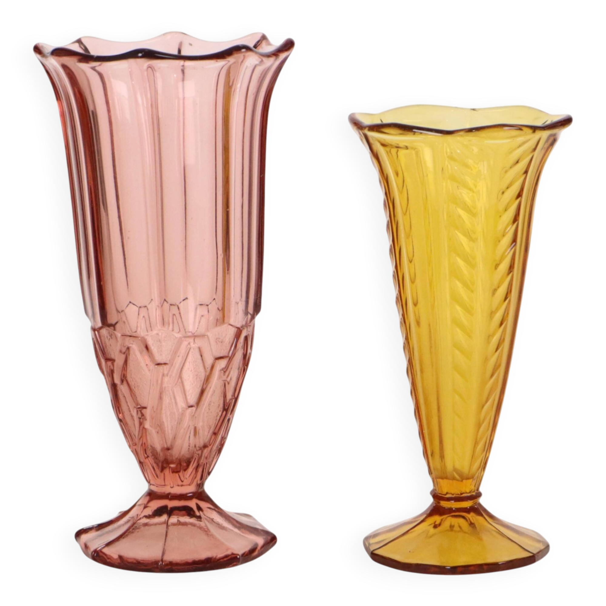 Paire de vases en verre coloré de la période Art Déco