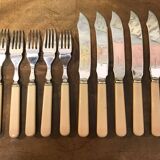 Silver-plated metal fish cutlery set consisting of 6 forks and 6 knives
