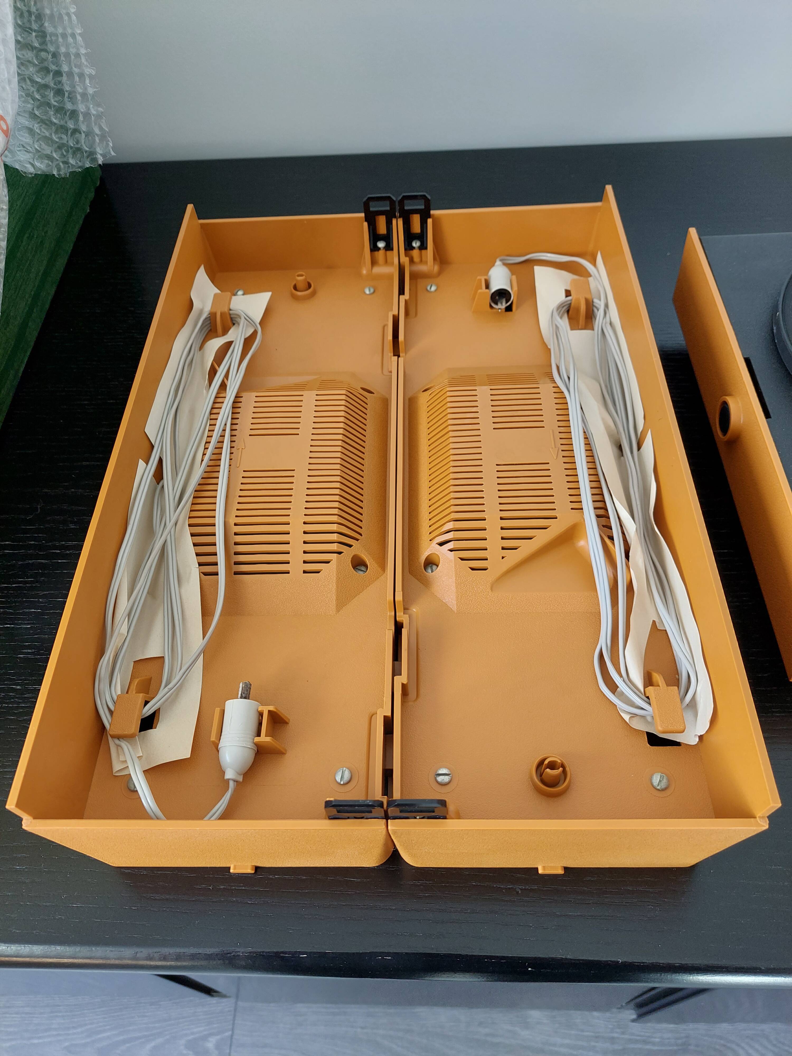 PHILIPS RECORD PLAYER