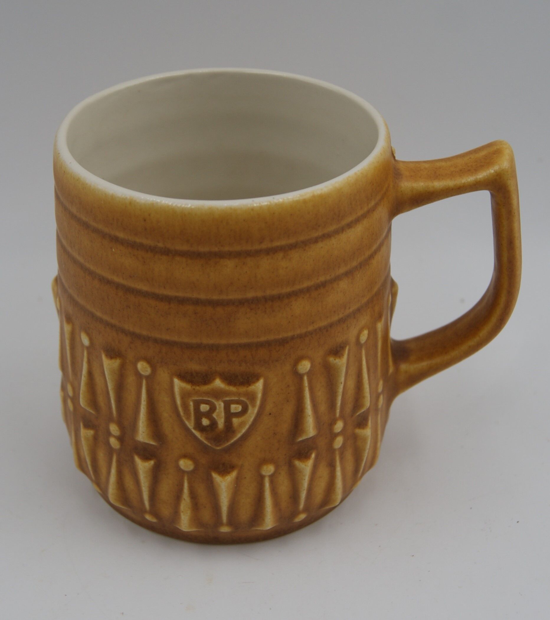 Série 6 mugs céramique BP vintage