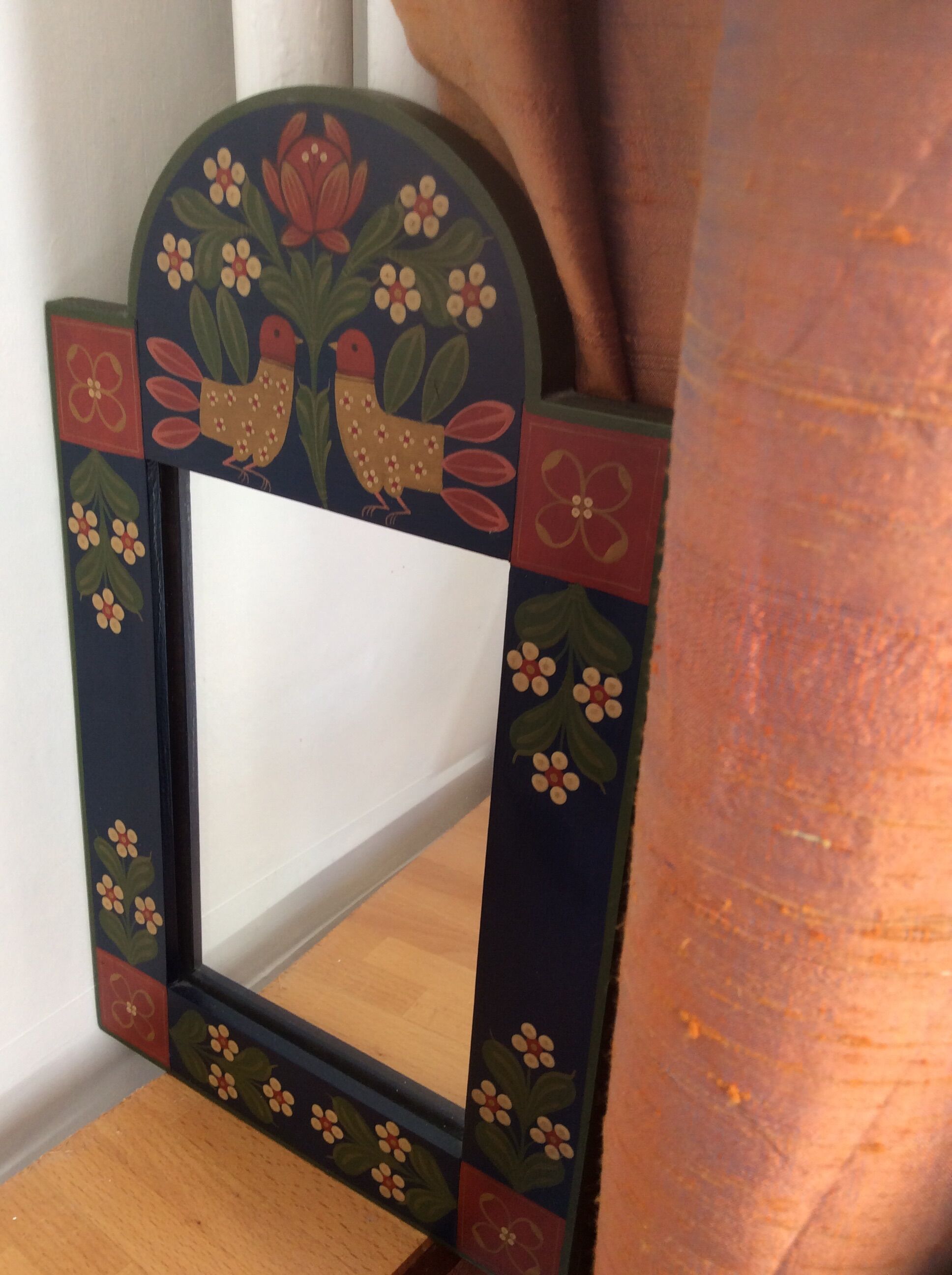 Painted wood mirror 22x35cm