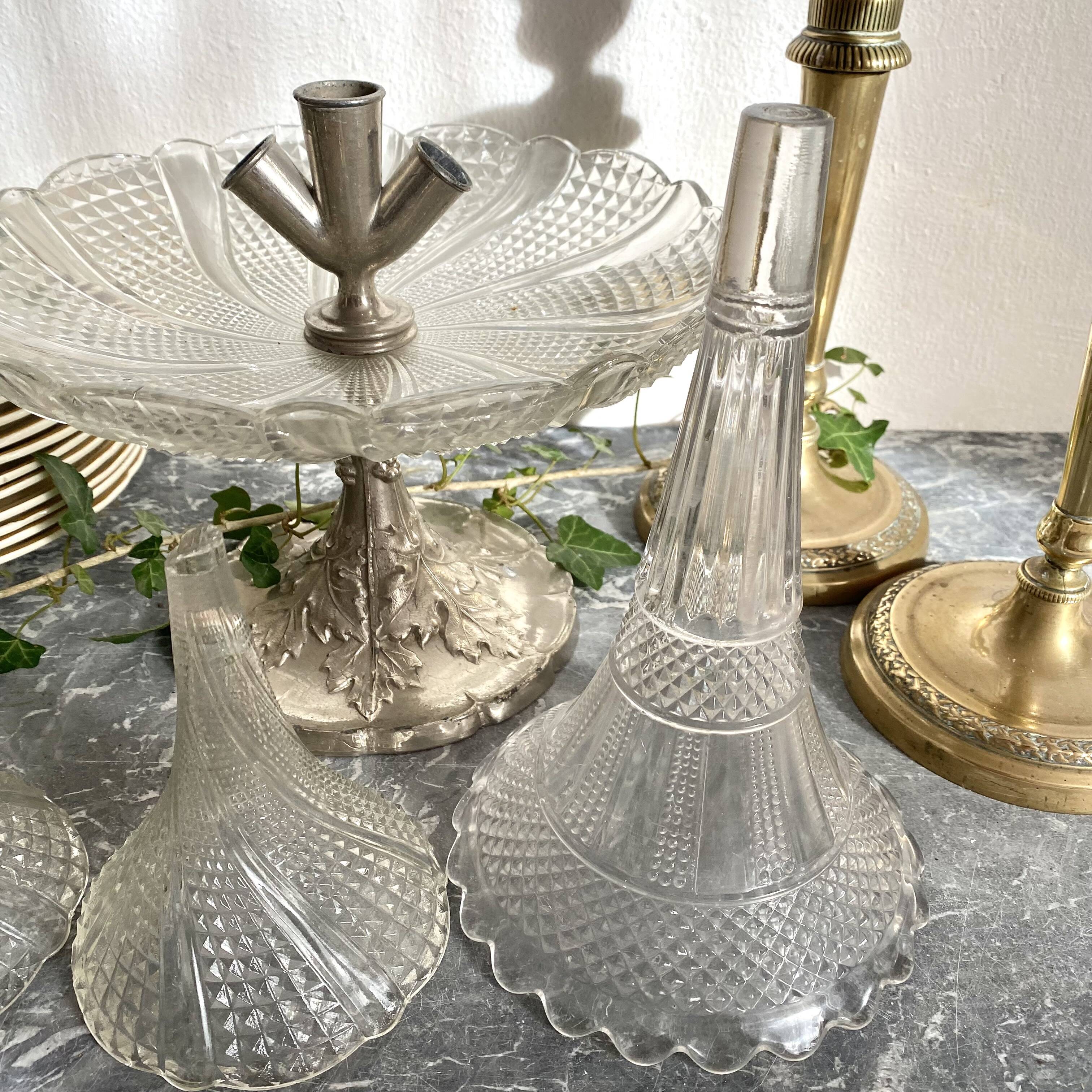 Center table tulip tree vases cornets