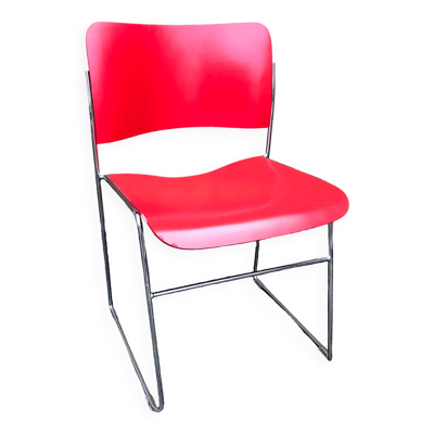 Chaise rouge David Rowland pour Seid International Design