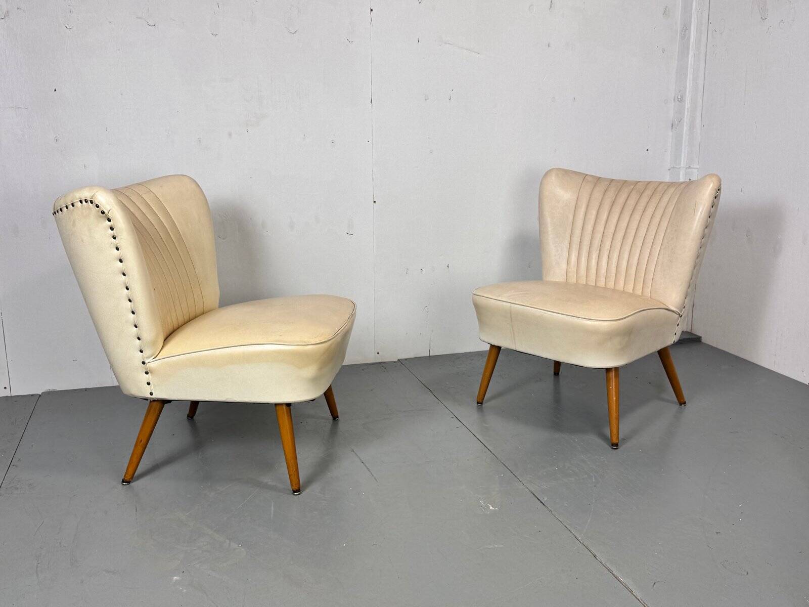 Vintage Artifort cocktail lounge chairs, 1950s, set of 2.