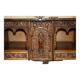 Cabinet espagnol sculpté 18ème siècle avec rangement caché