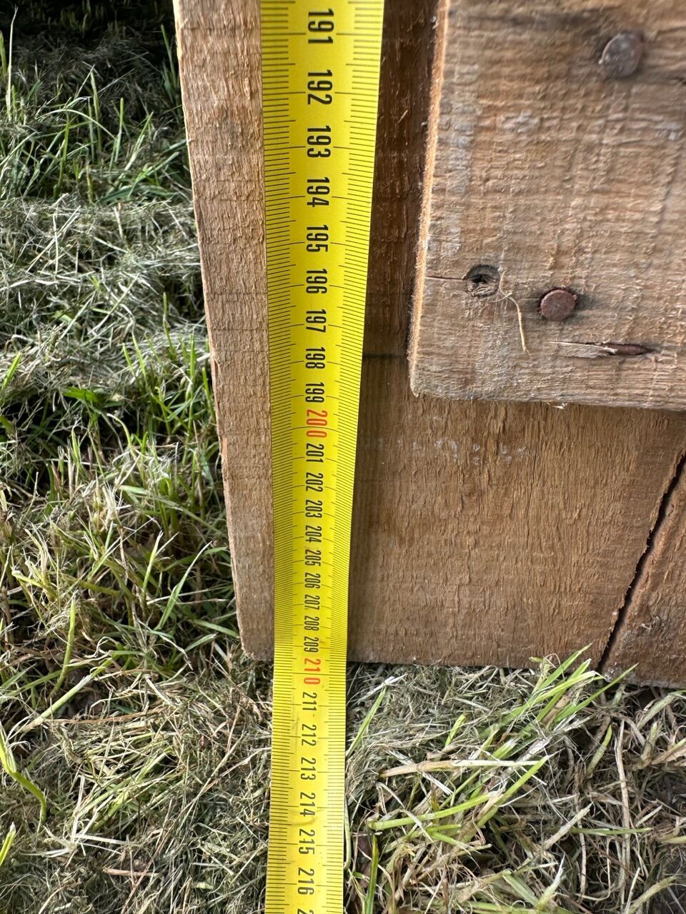 Table and trestles fir tray