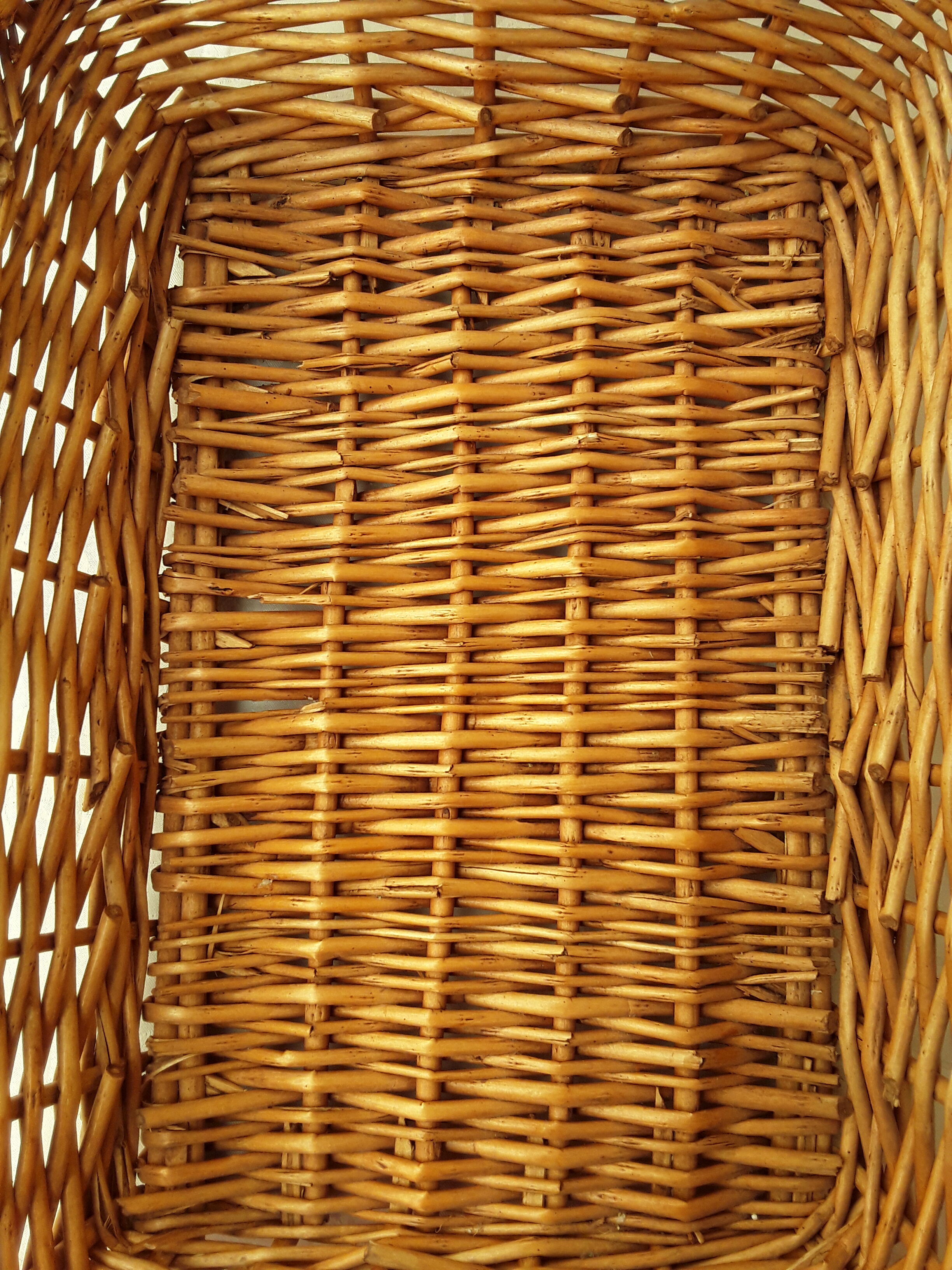 Wicker basket