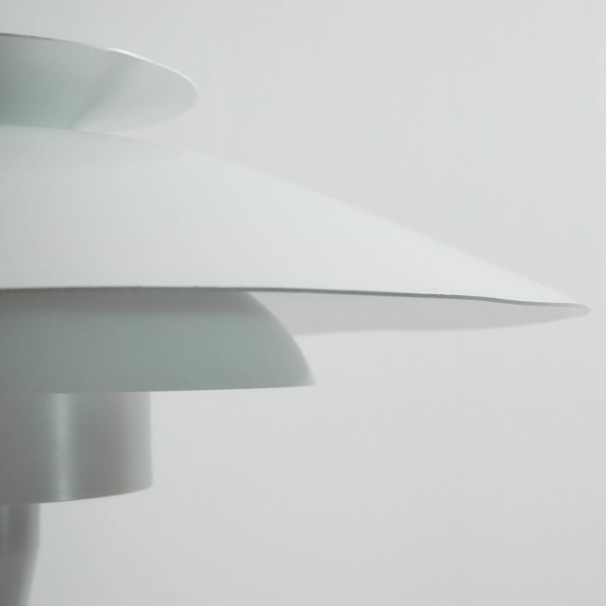 MK9971 1044-G aluminium floor lamp by Frandsen