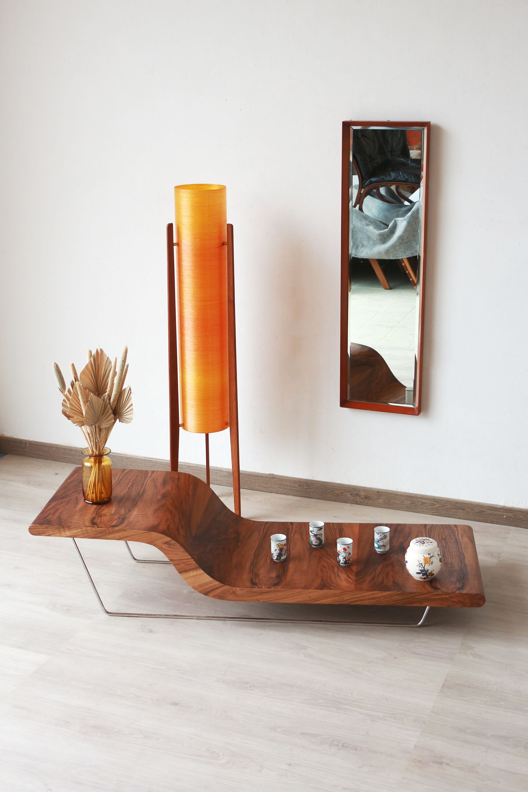 Design coffee table - Walnut