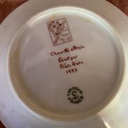 Deux tasses en porcelaine monastiques