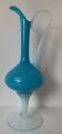 Vase pichet Aiguière piédouche verre soufflé bleu opalin