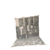 Moroccan Berber rug, grey and cream wool, 300x200 cm, large size with geometric patterns.