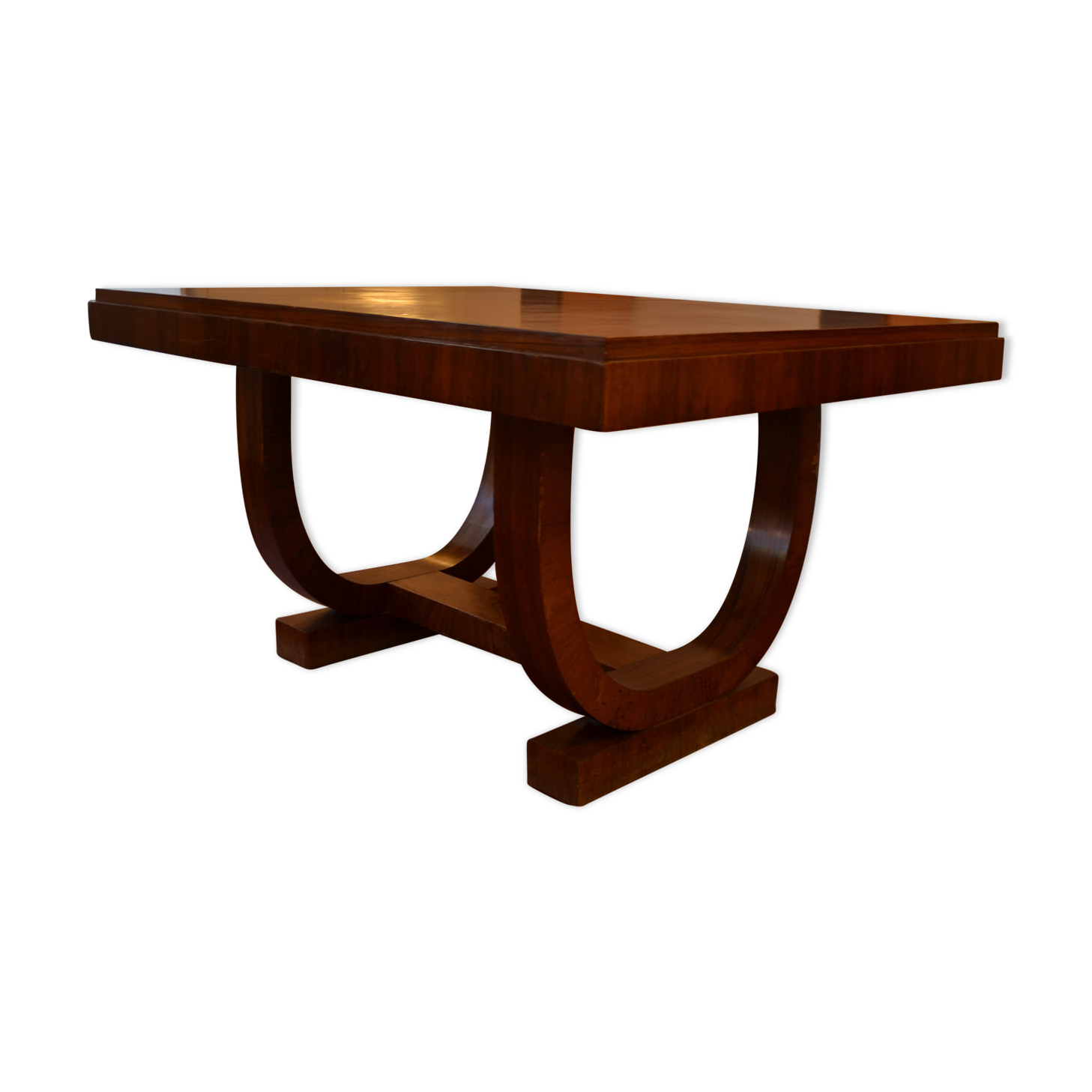 Table 40s in magnifying glass